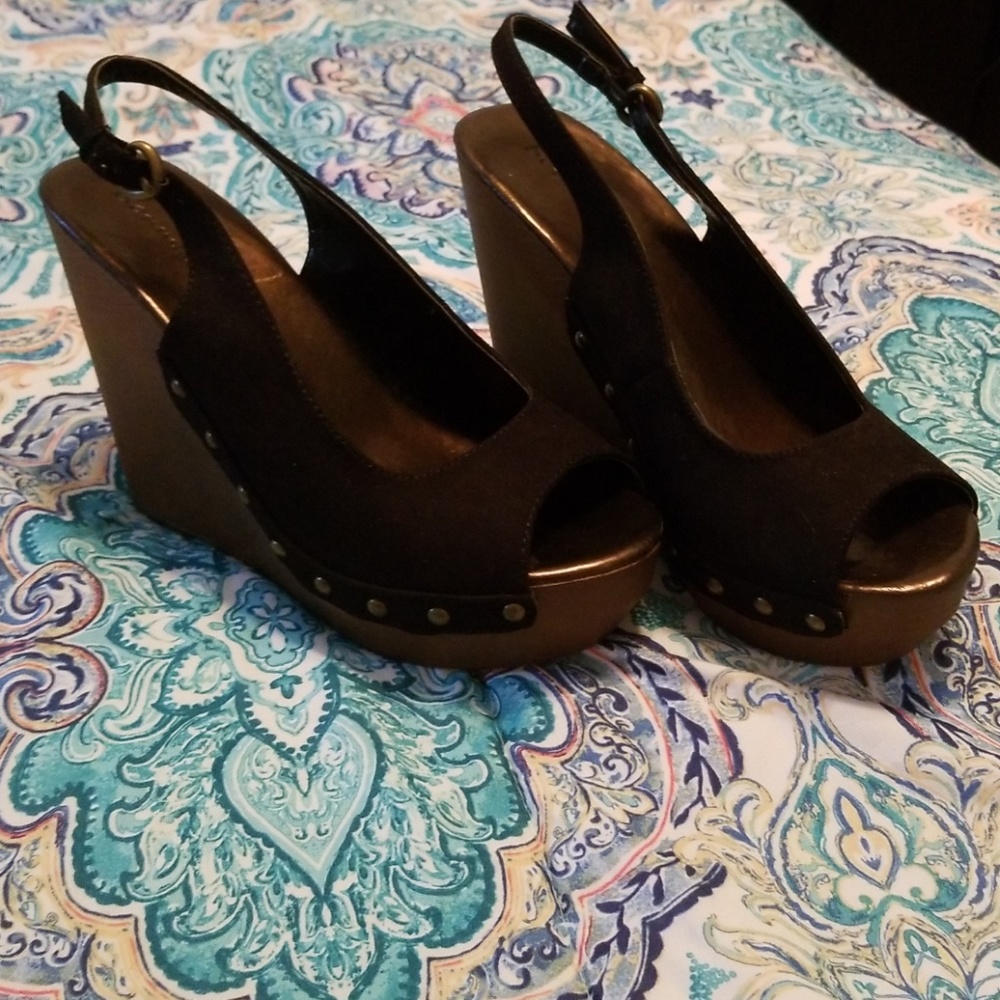 NWOT Black Wedges!! Size 8
